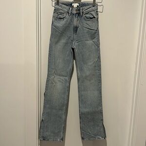 H&M JEANS WITH SLIT ON HEM